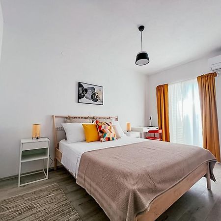Apartments Happy Sukošan Esterno foto
