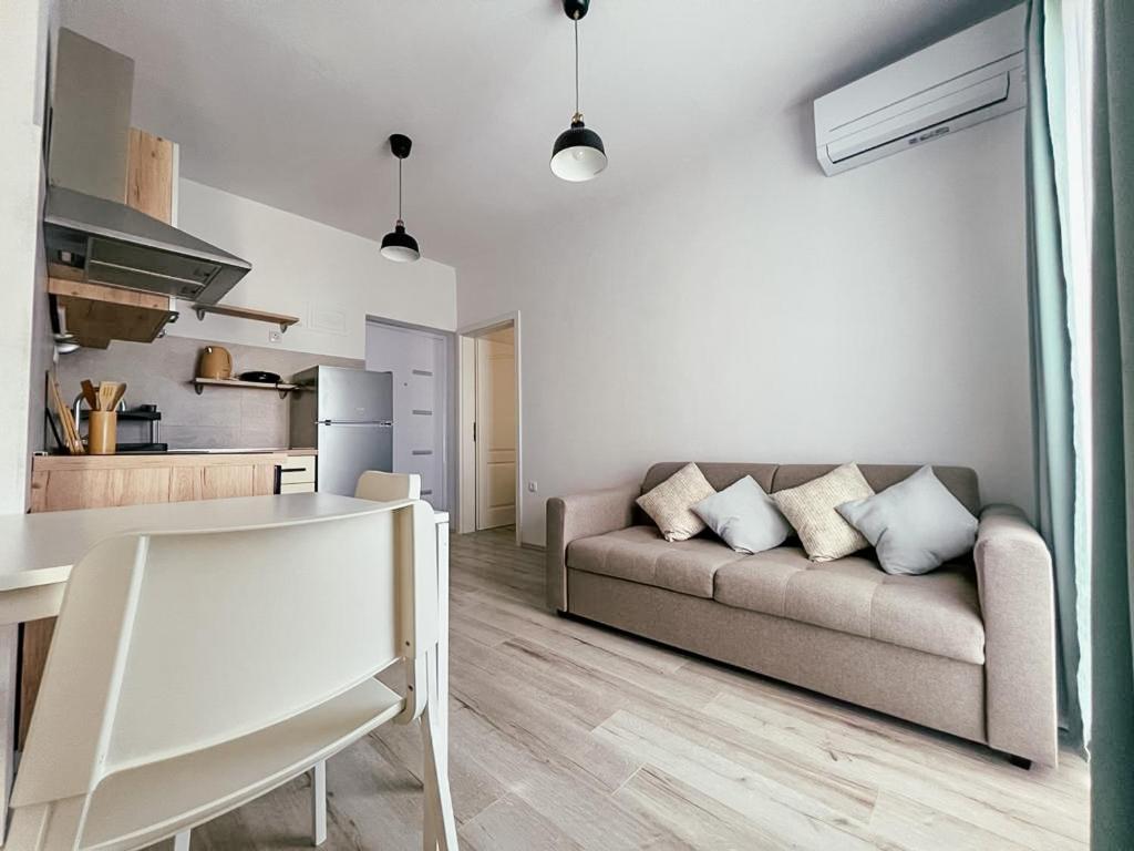 Apartments Happy Sukošan Esterno foto