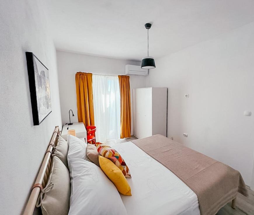 Apartments Happy Sukošan Esterno foto