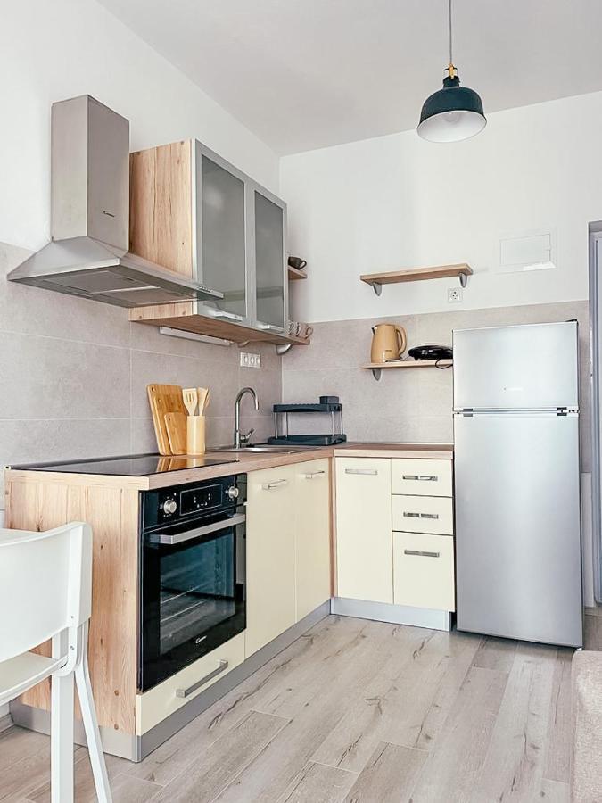 Apartments Happy Sukošan Esterno foto